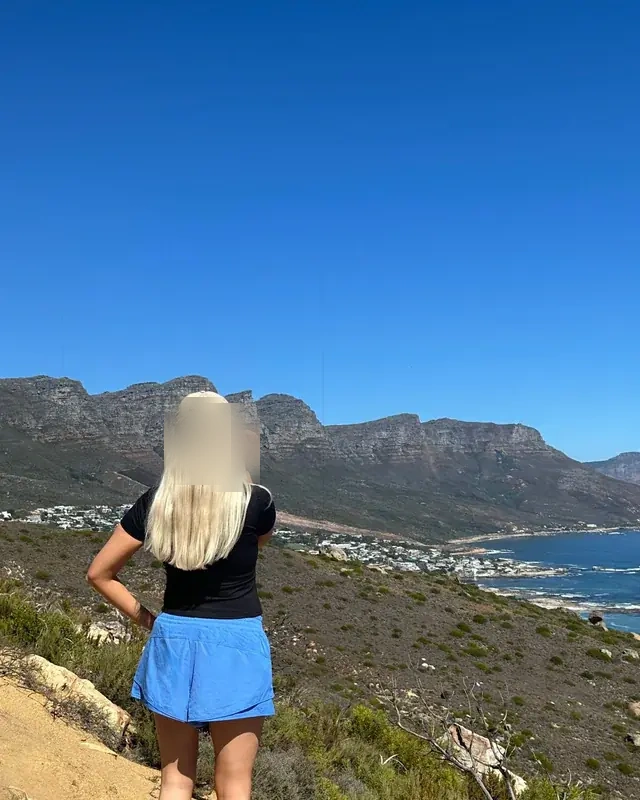 Sarah - Image 2
